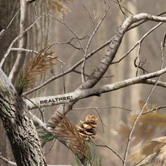 DWR 仕上げの軽量起毛マイクロファイバー ポリエステル - Realtree® APHD (ヤードごとに販売)