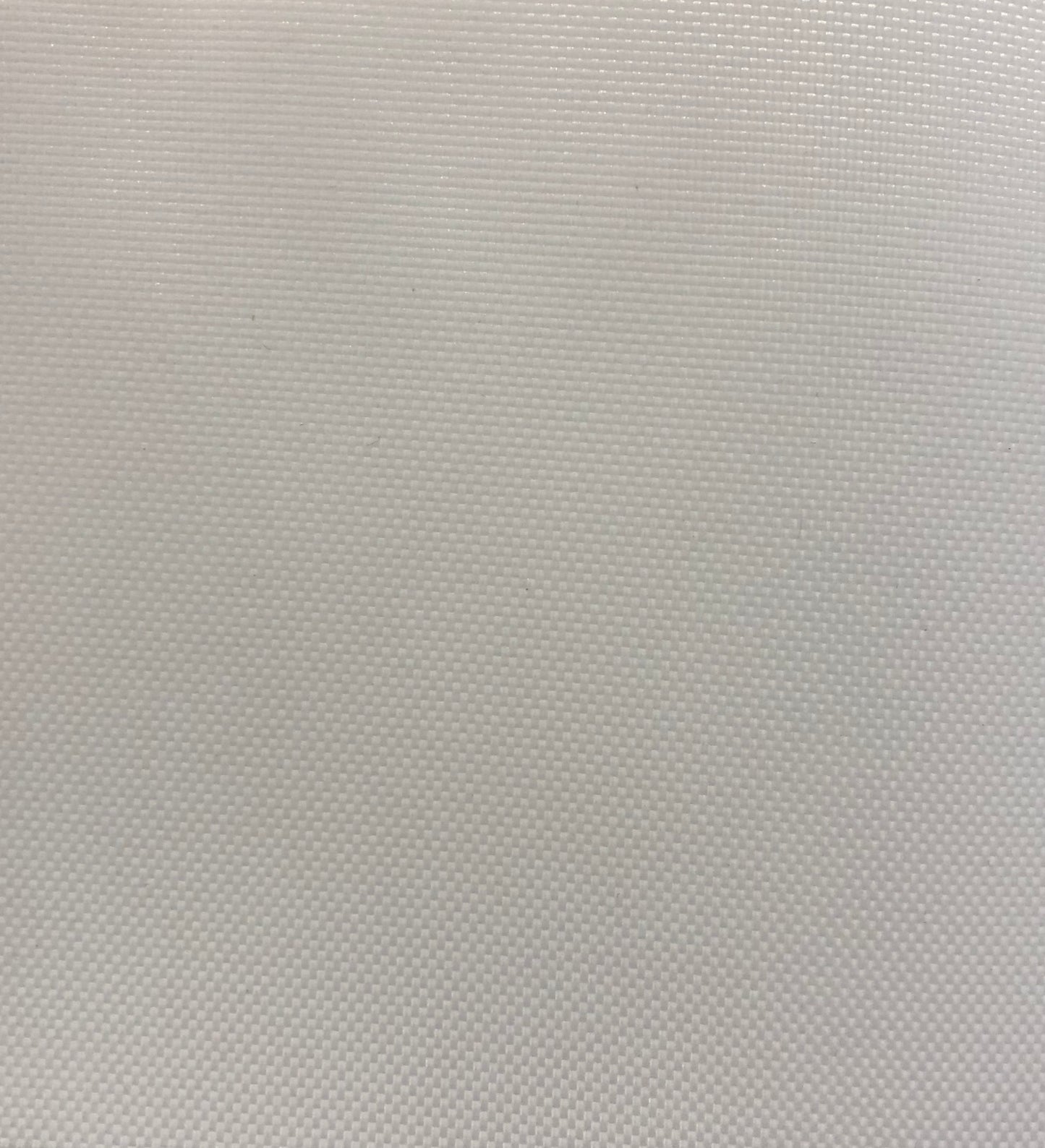 Toldo de poliéster de 500 denier, revestido, UV y FR - Blanco óptico (se vende por yarda)