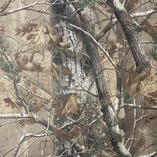 不織布ポリエステル - Realtree AP (ヤードごとに販売)