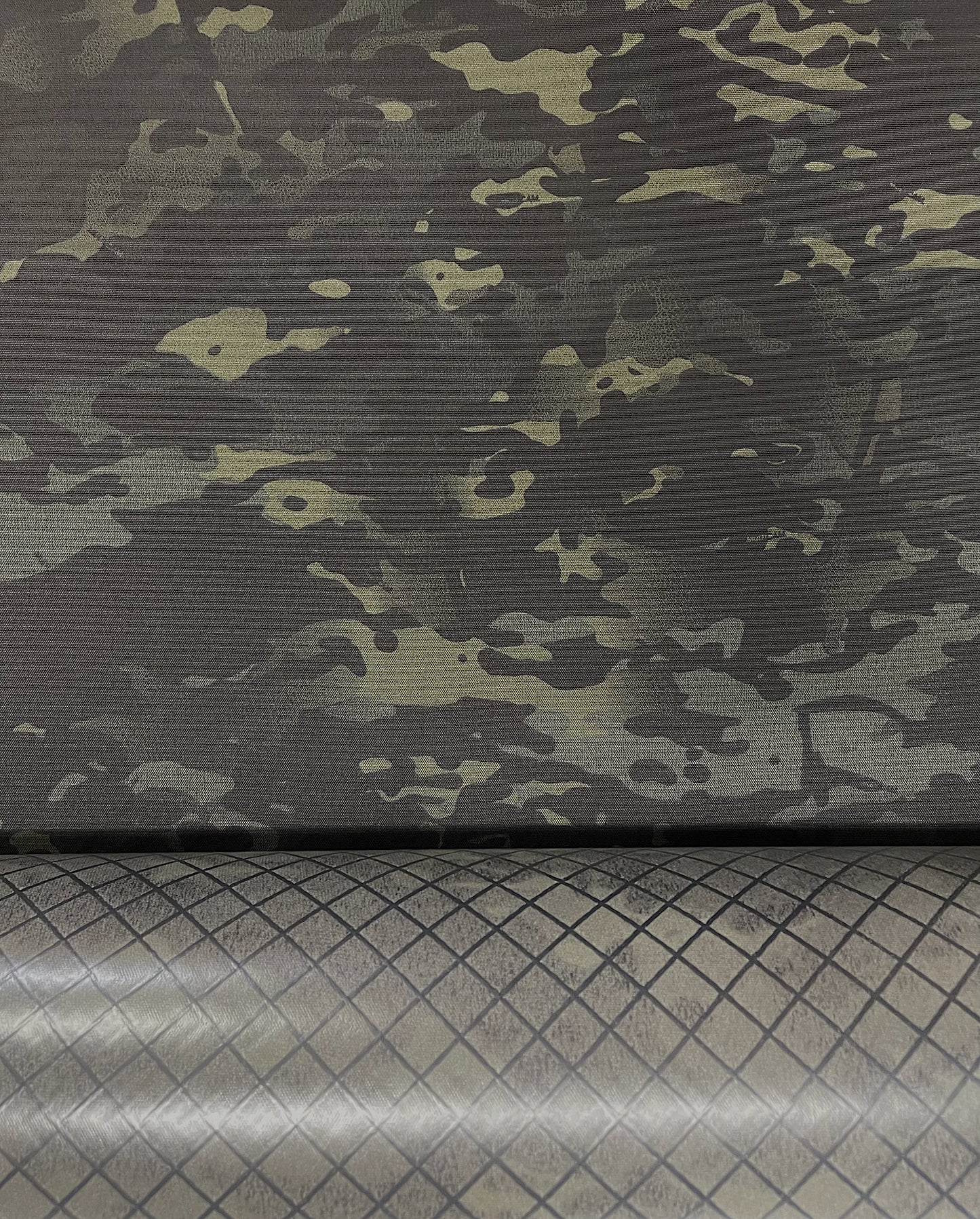 ECOPAK by Challenge - Tejido de poliéster 600D con respaldo de película reciclada de 0,5 mil - MultiCam® (se vende por yarda)