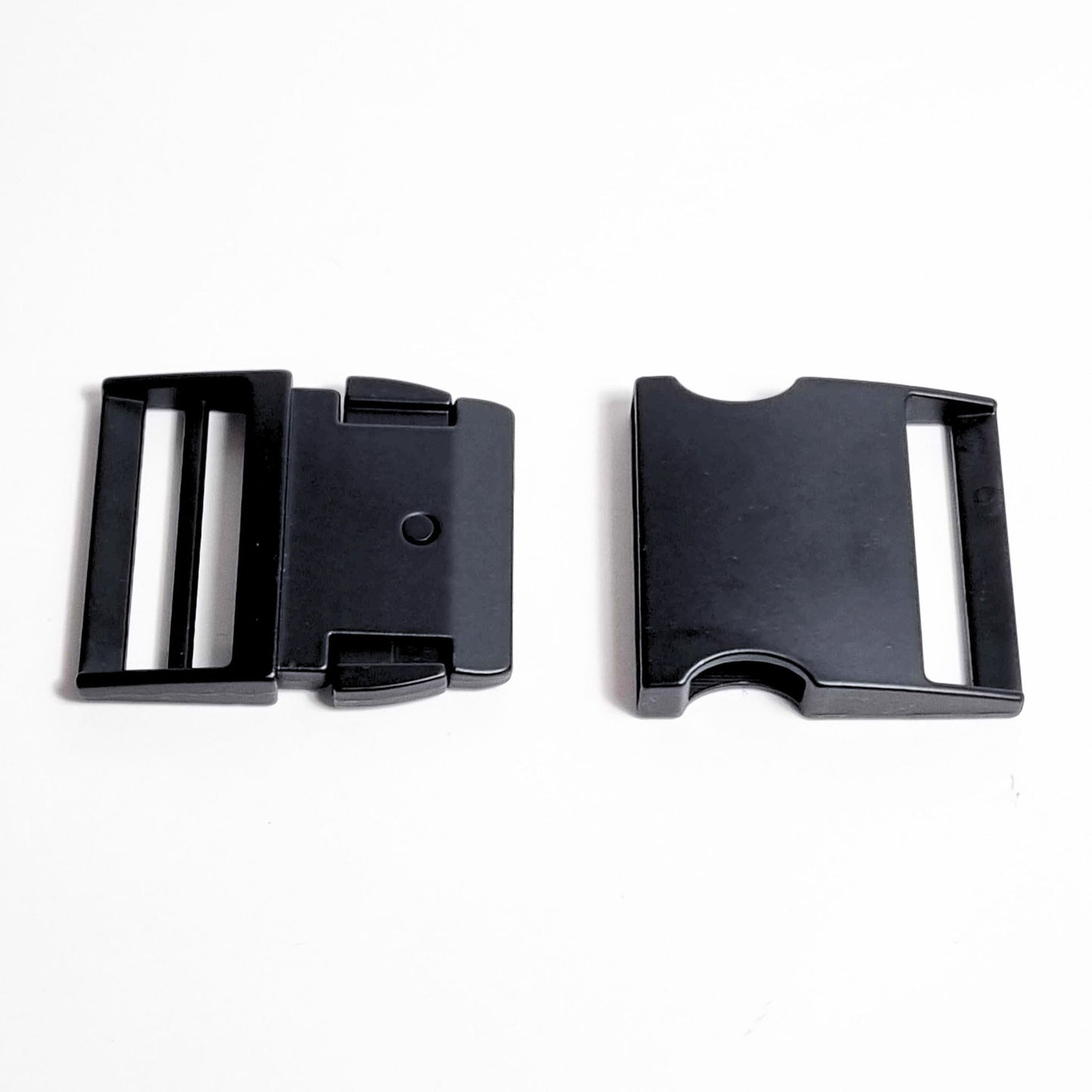 1.5" Low Profile Zinc Buckle, Berry Compliant, Black (Sold per each)