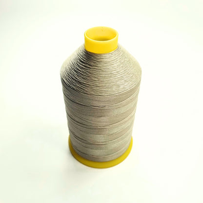 Conos de 10 oz de hilo de nailon reforzado Strongbond 40 (se venden por cada uno)