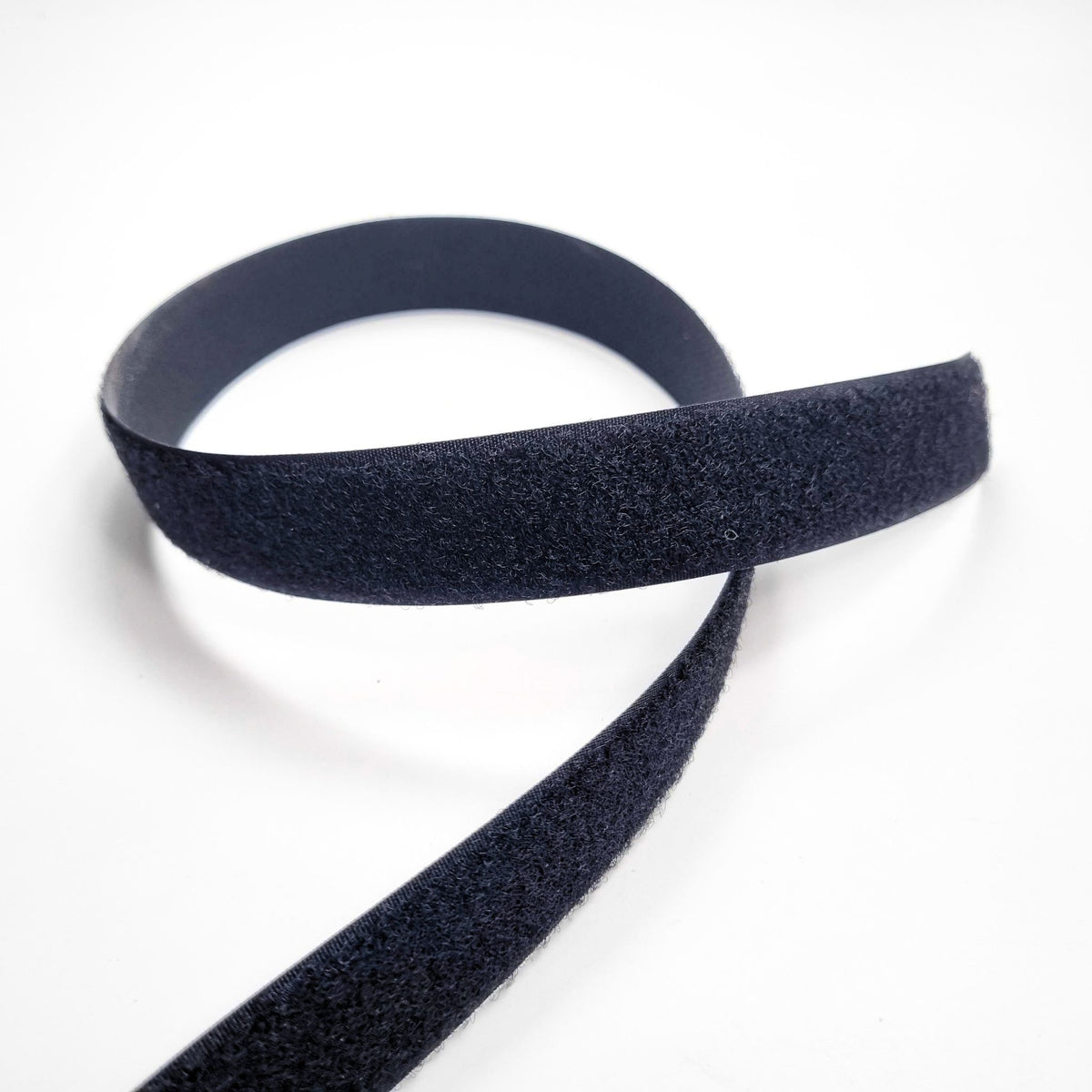 Gancho sujetador de cinta para coser de 1 pulgada (se vende por yarda)