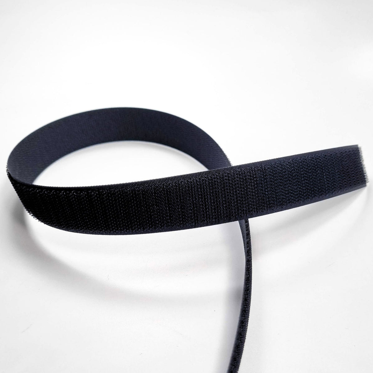 Gancho sujetador de cinta para coser de 1 pulgada (se vende por yarda)