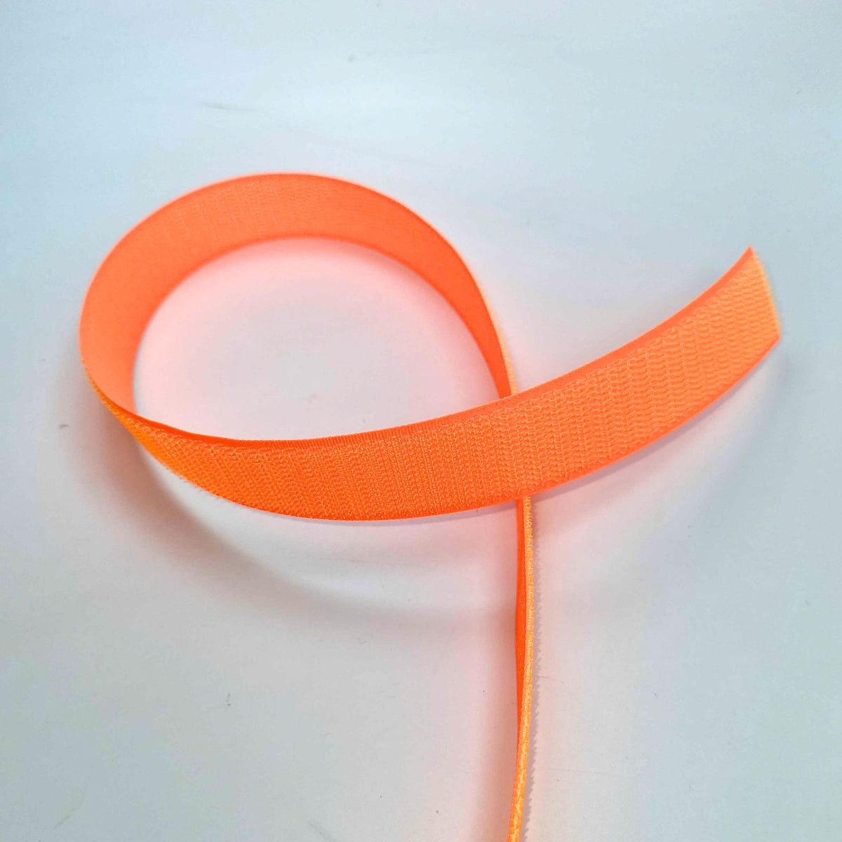 Gancho sujetador de cinta para coser de 1 pulgada (se vende por yarda)