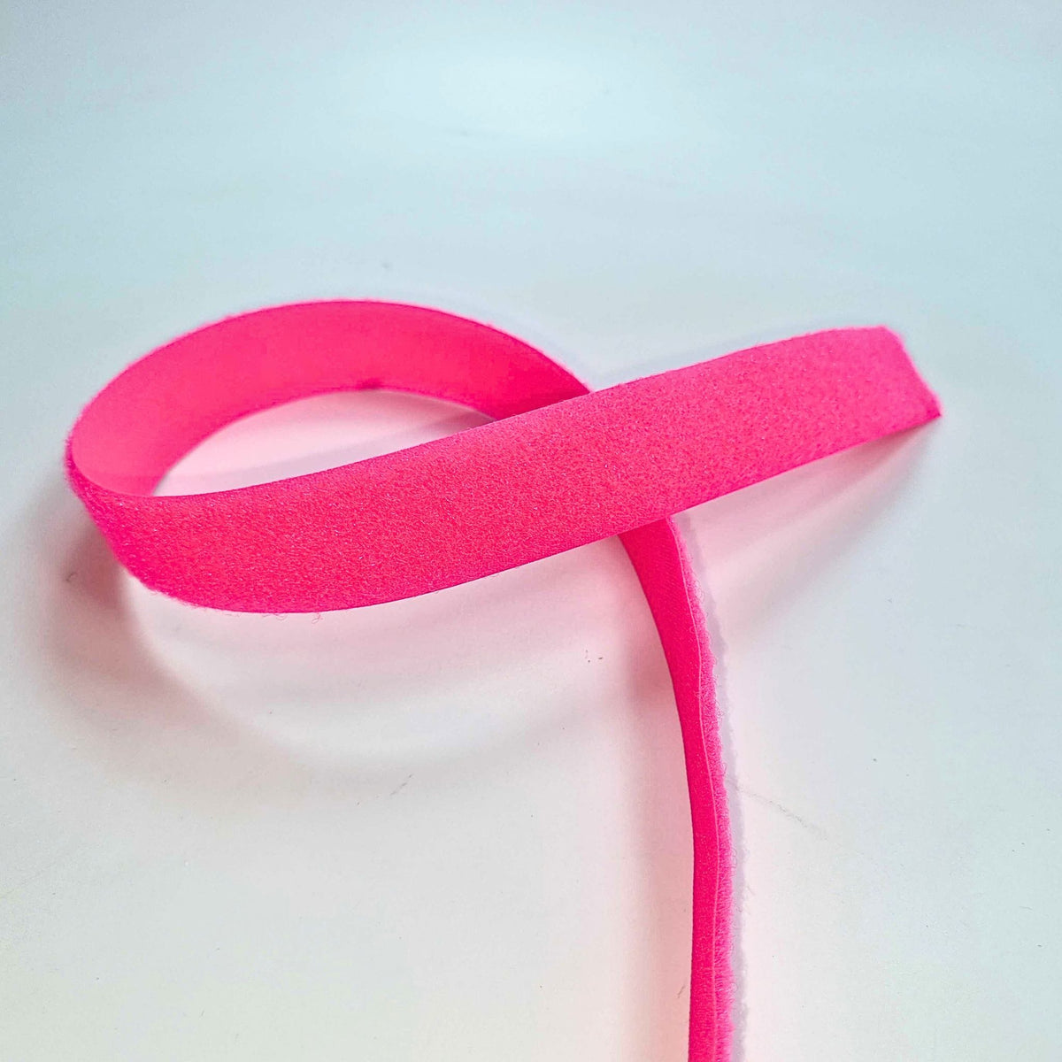 Gancho sujetador de cinta para coser de 1 pulgada (se vende por yarda)